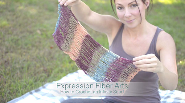 How to Crochet a Self-Striping Infinity Scarf - The EASY WAY! - Expression  Fiber Arts